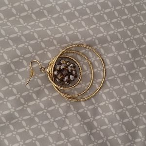 Jennifer Lopez gold earrings